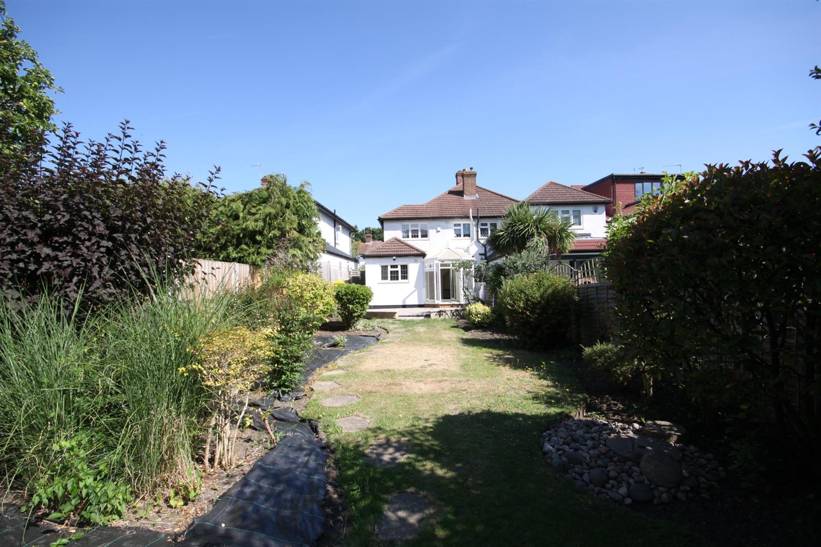 House Ember Close in Greater London