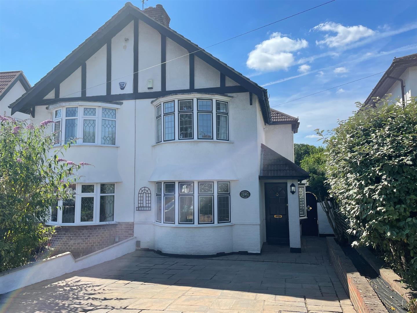 House Ember Close in Greater London