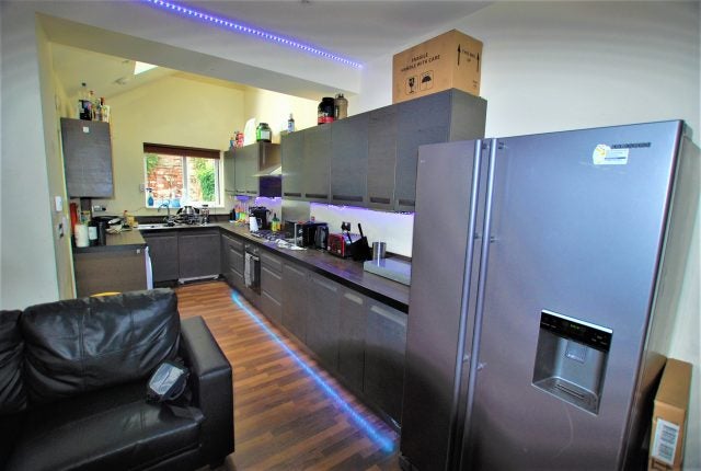 Flat Ashdell Road in Sheffield