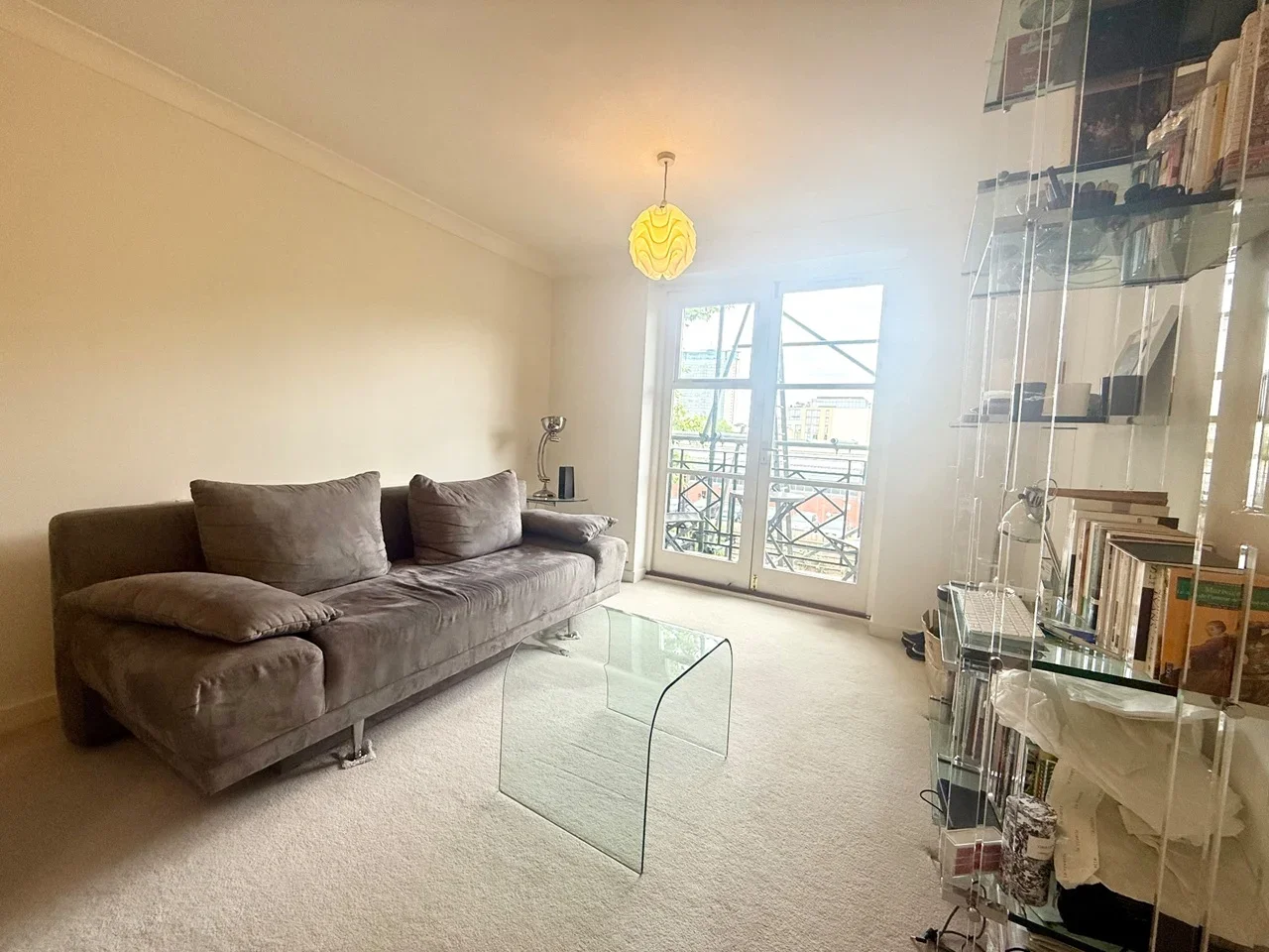 Flat Brompton Park Crescent in Greater London