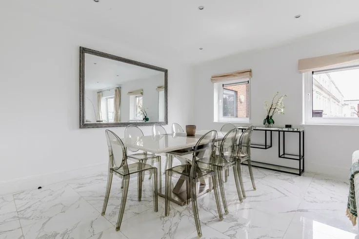 Flat Drayton Gardens in Greater London