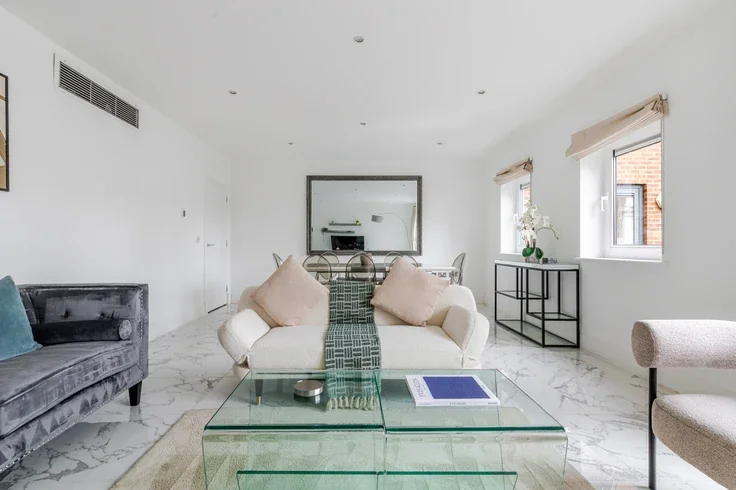Flat Drayton Gardens in Greater London