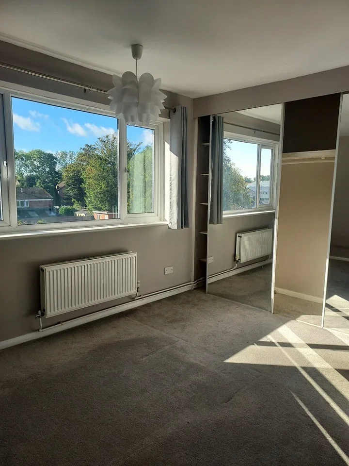 Flat Rowan Close in St Albans