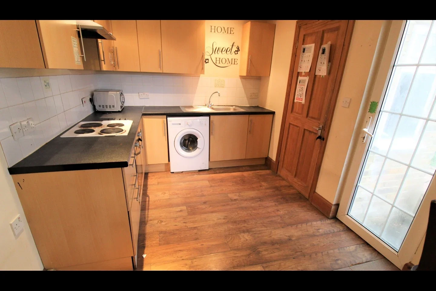 Flat Sandringham Road in Greater London