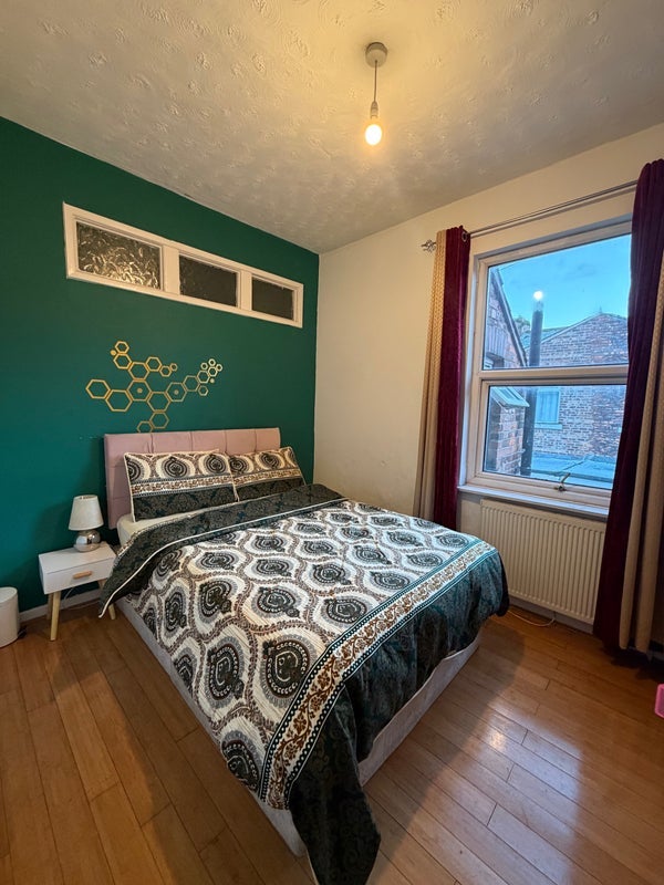 Room Frodsham Street in Manchester