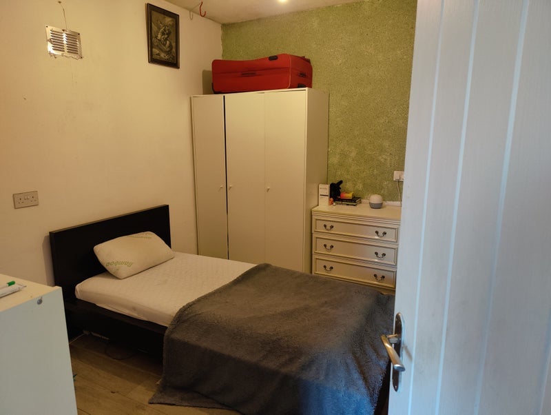 Room Camrose Close in Greater London