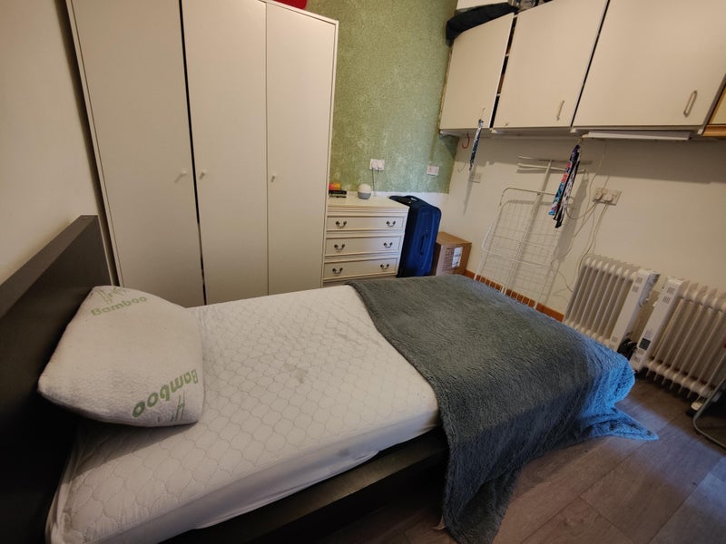 Room Camrose Close in Greater London