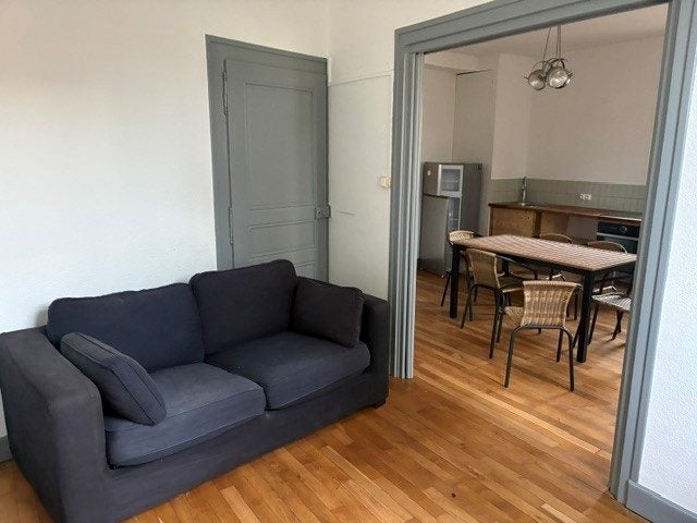 Appartement Rue des Écoles à Le Coteau