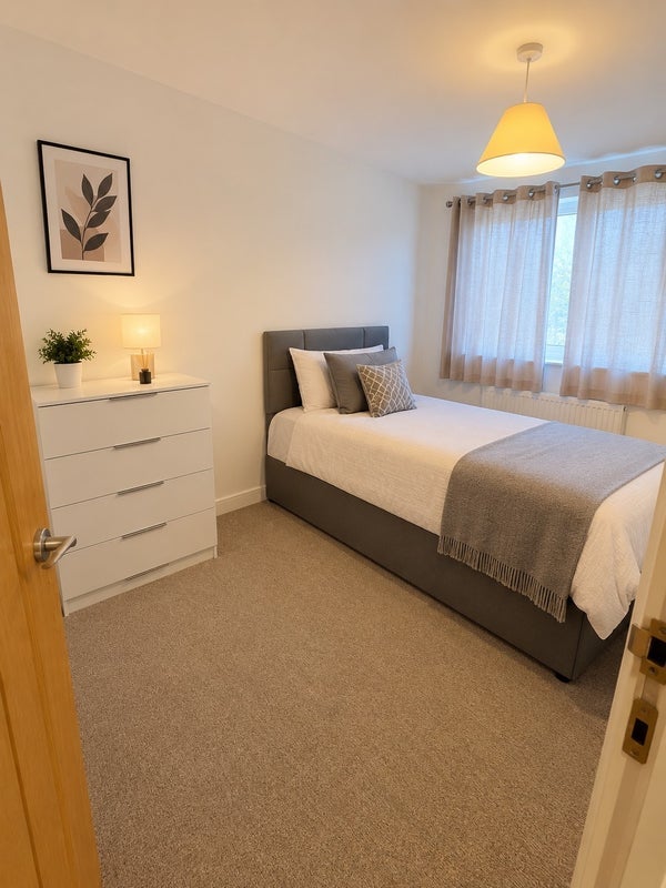 Room Filton Road in Bristol