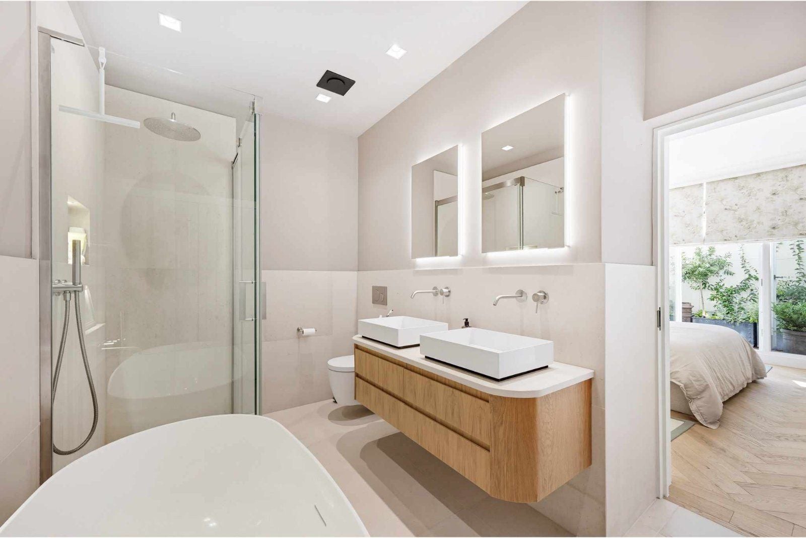 Flat Holbein Mews in Greater London