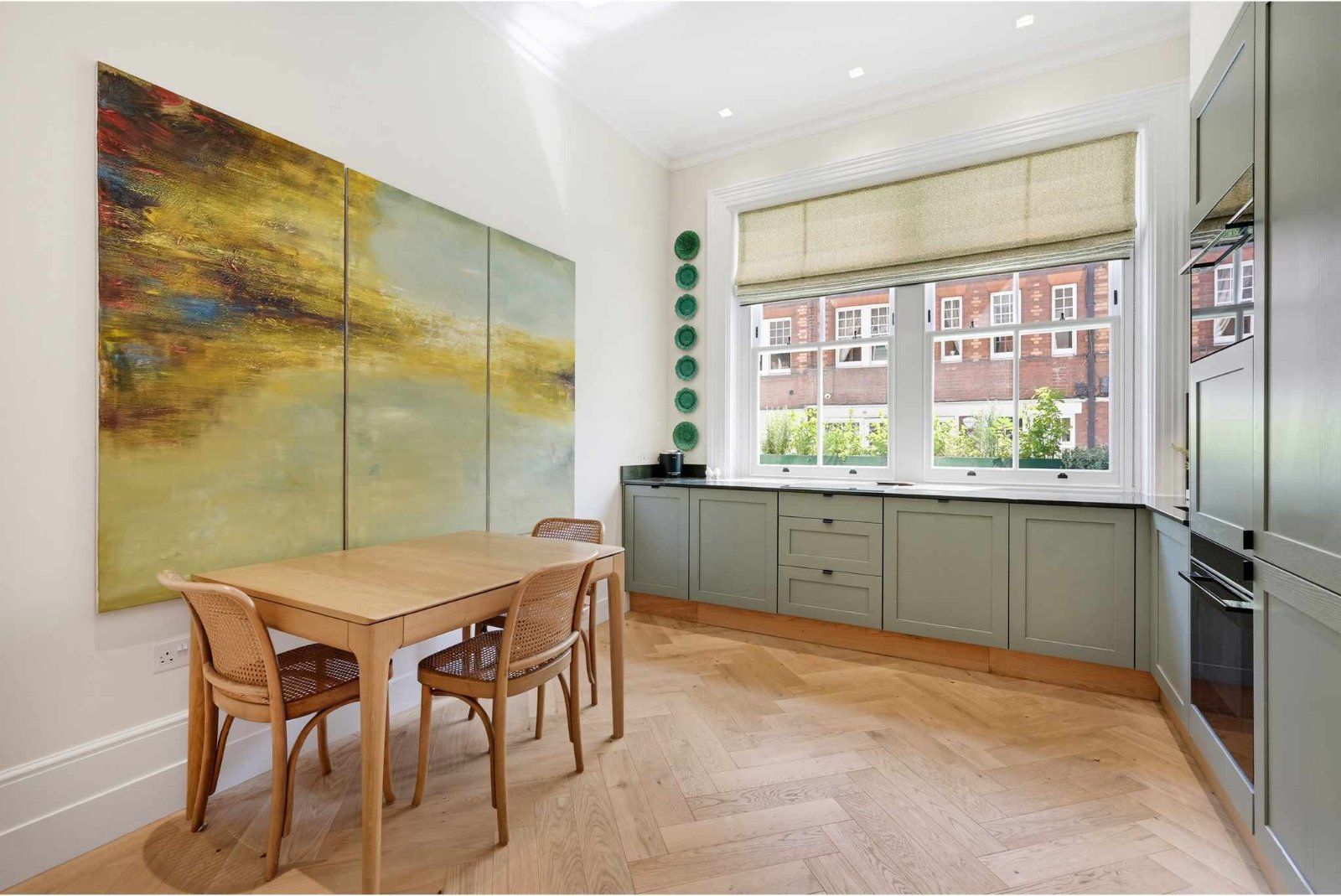Flat Holbein Mews in Greater London