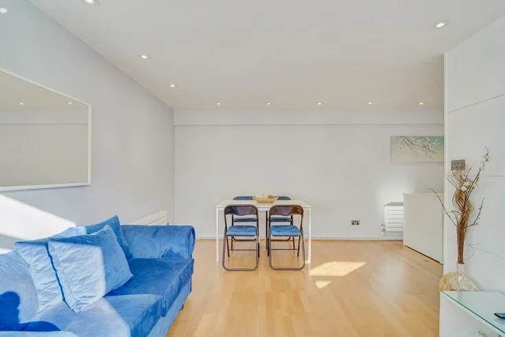 Flat Robert Street in Greater London