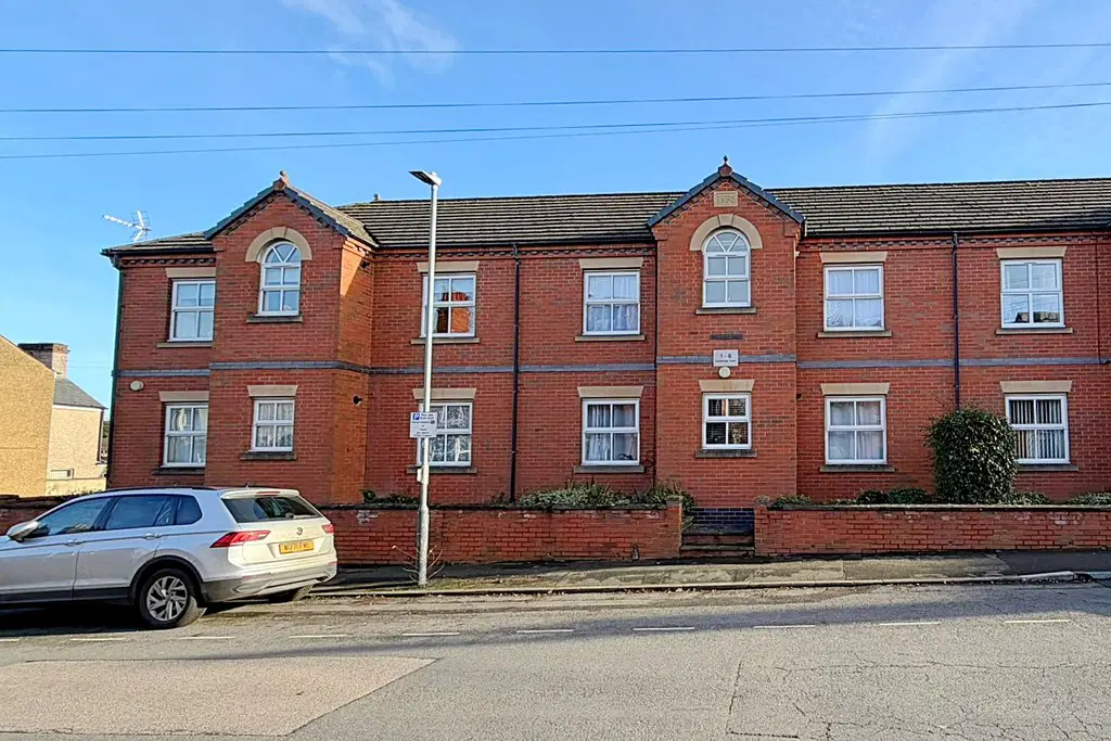 Flat Cambridge Street in Rugby