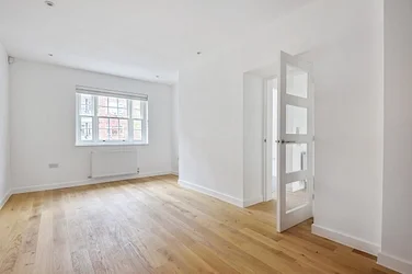 Flat Westmoreland Road in Greater London
