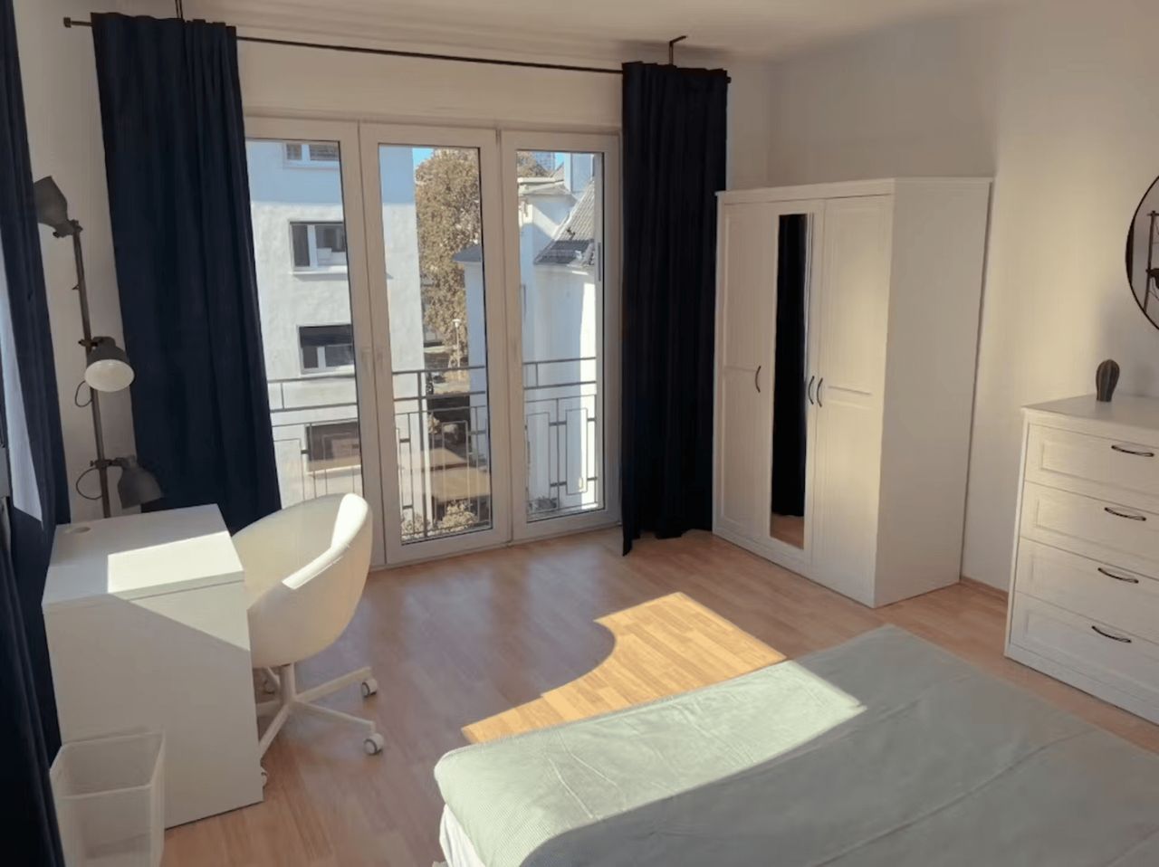 Zimmer Gervinusstraße in Frankfurt am Main