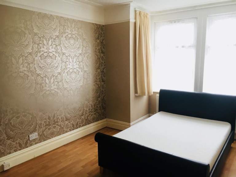 Room Villiers Road in Greater London