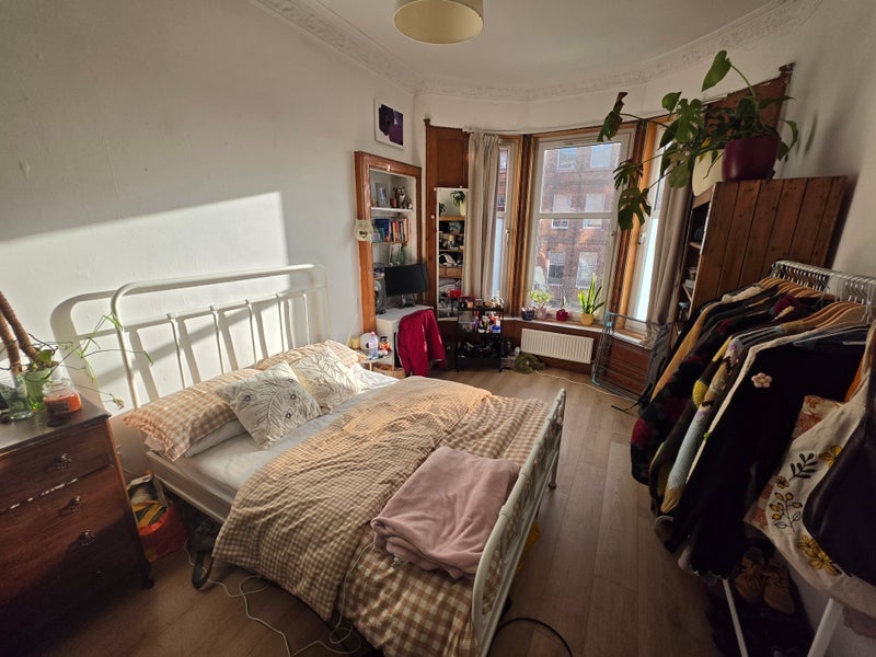Flat Braeside Street in Glasgow