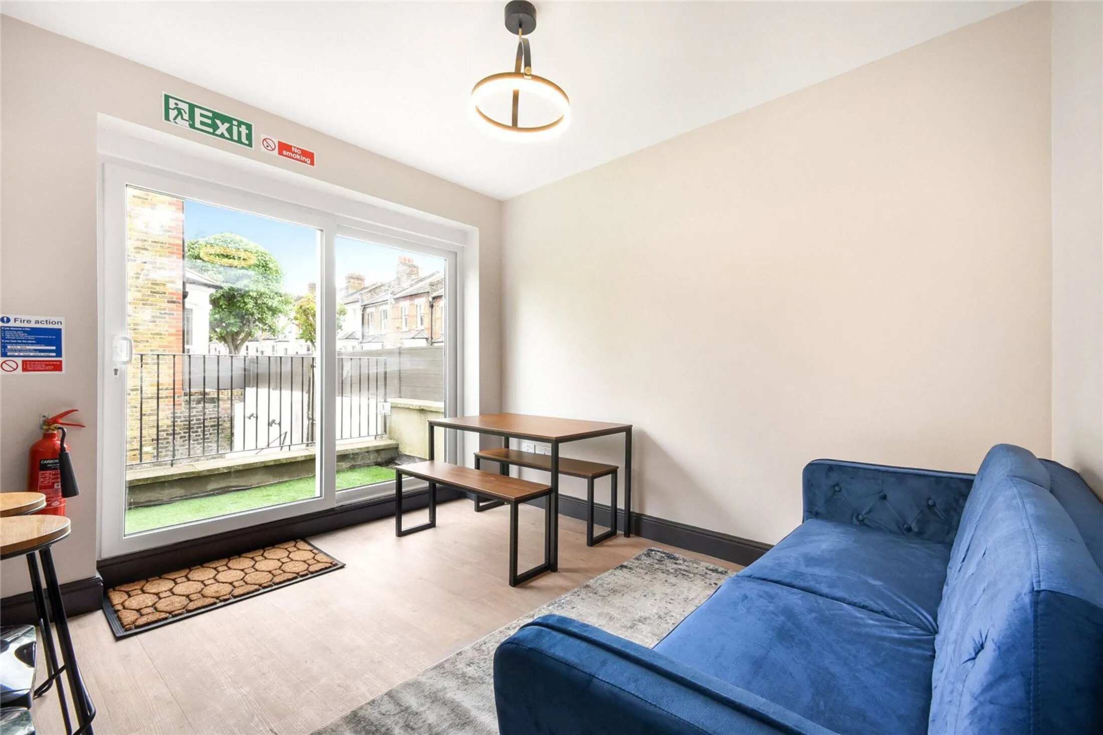 Room Taybridge Road in Greater London