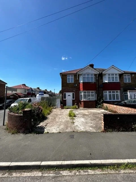 House Uxbridge Road in Greater London