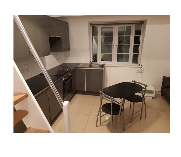 Flat Wandsworth Road in Greater London