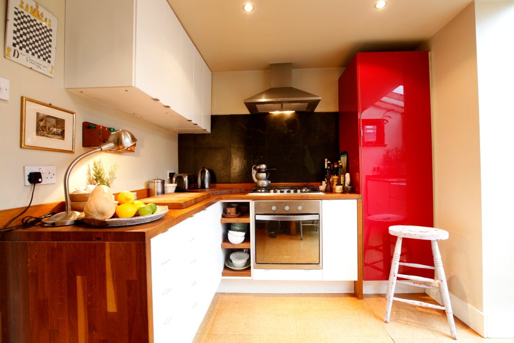 Flat Avondale Rise in Greater London