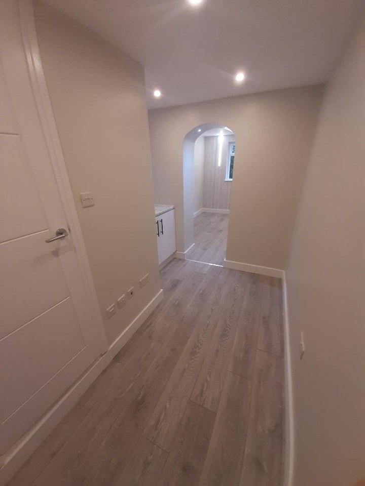 Flat Minster Road in Greater London