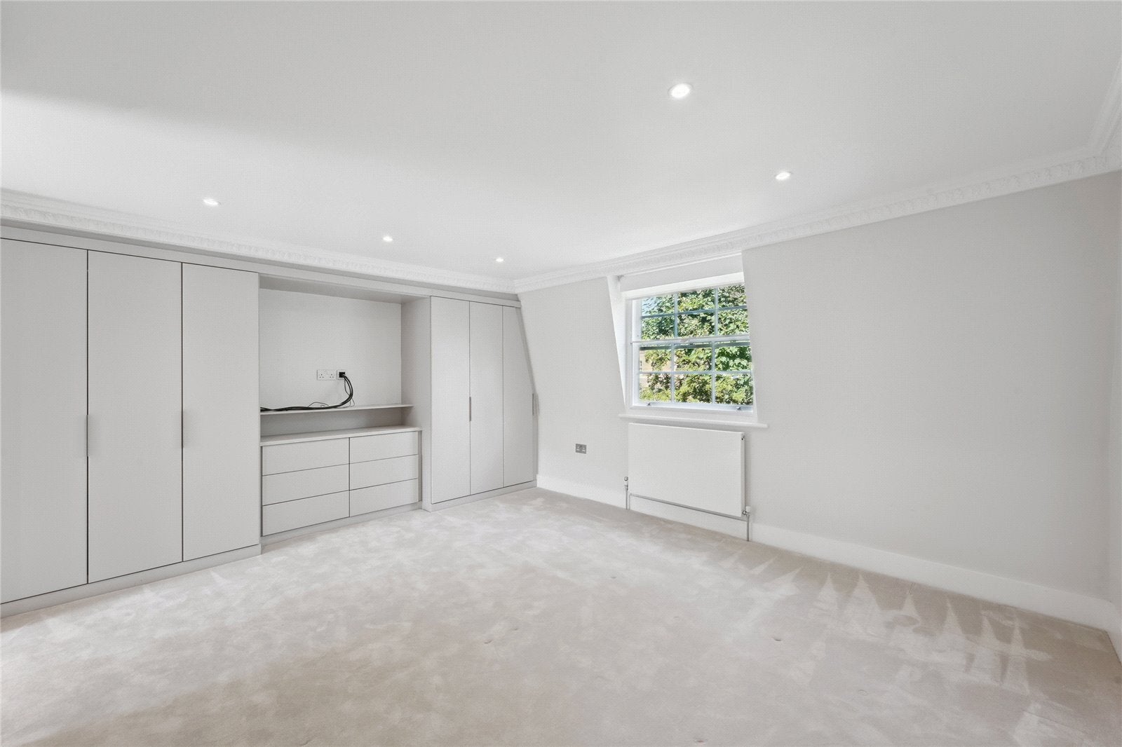 House Brompton Square in Greater London