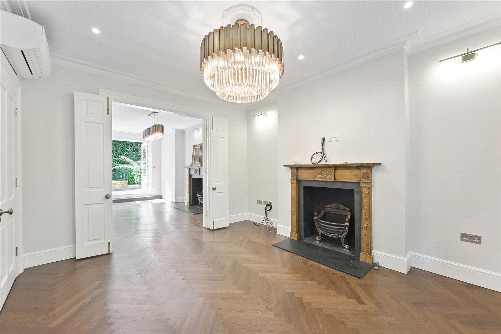 House Brompton Square in Greater London