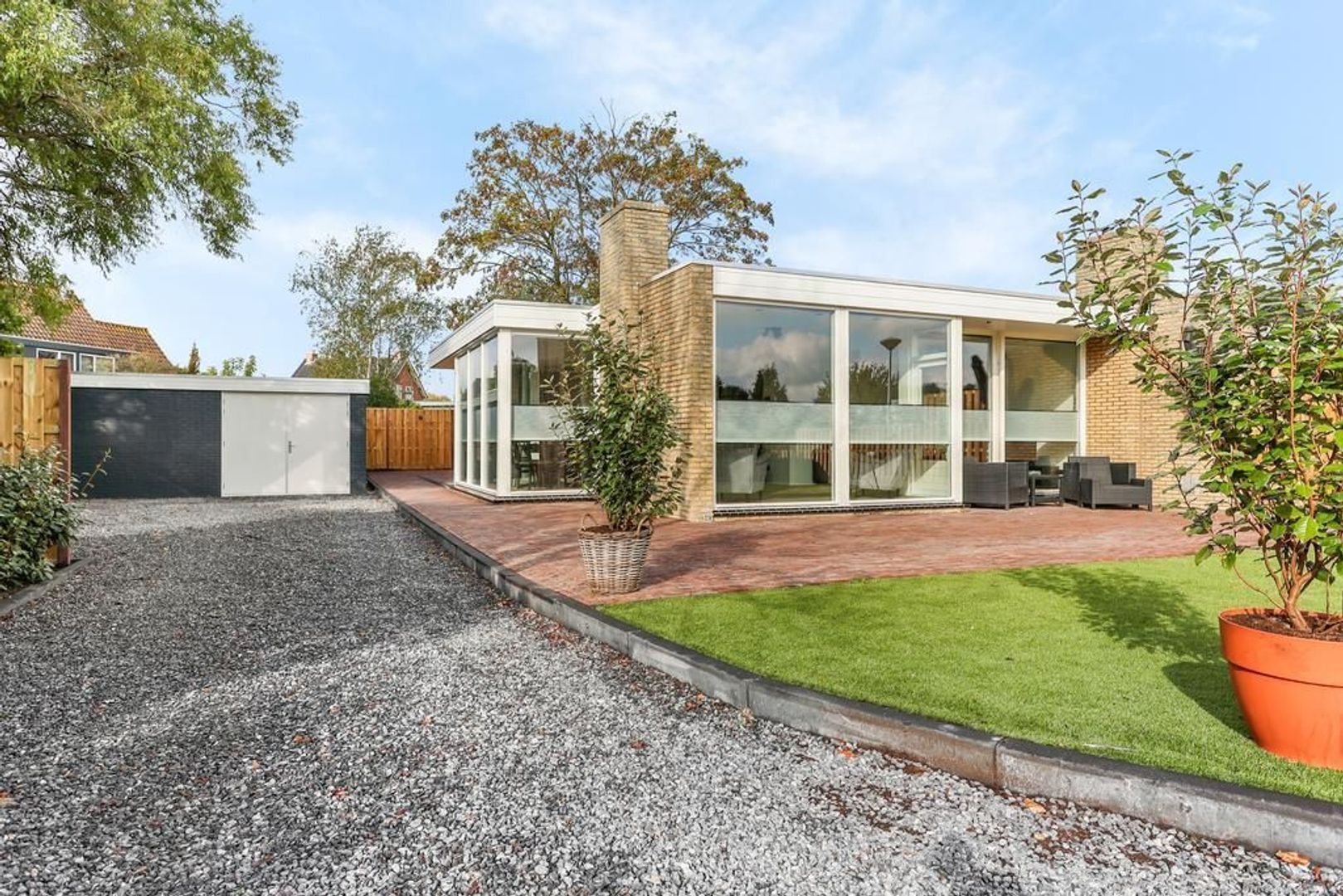 Huis Oranje Nassauplantsoen in Benthuizen