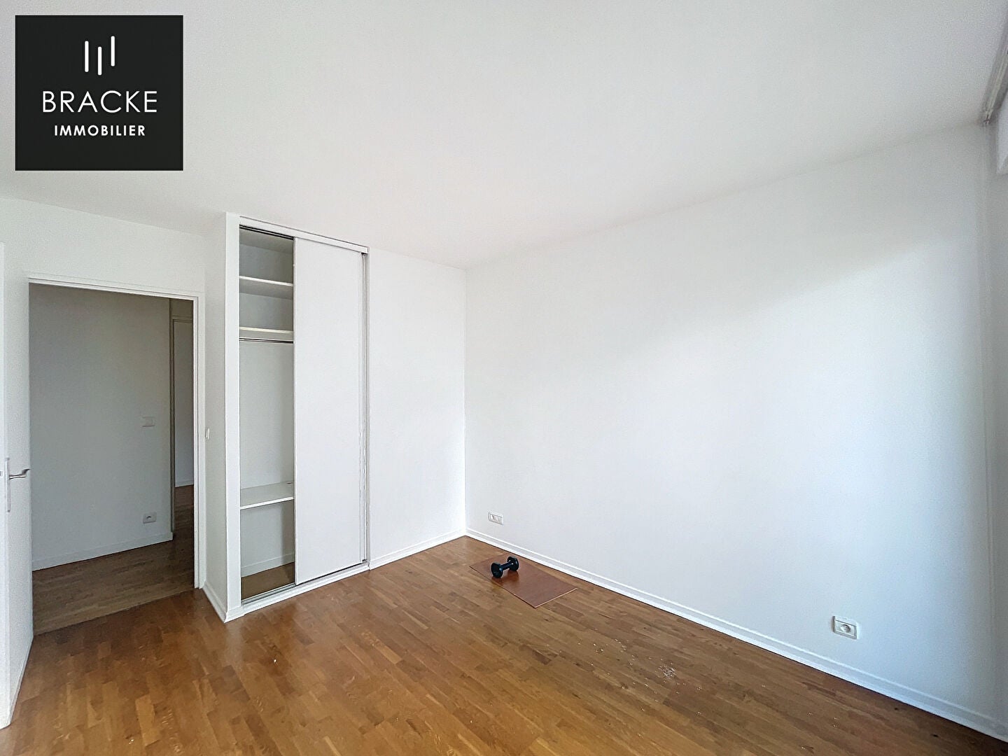 Flat Rue Kléber in Courbevoie