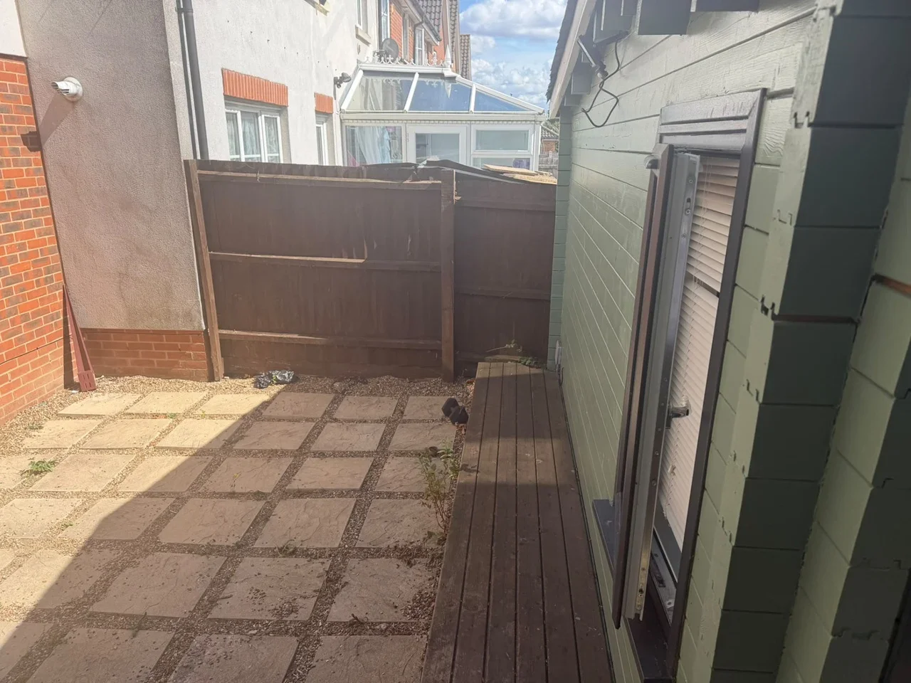Flat Waterside Close in Greater London