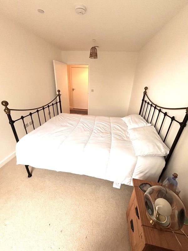 Room Farmstead Road in Greater London
