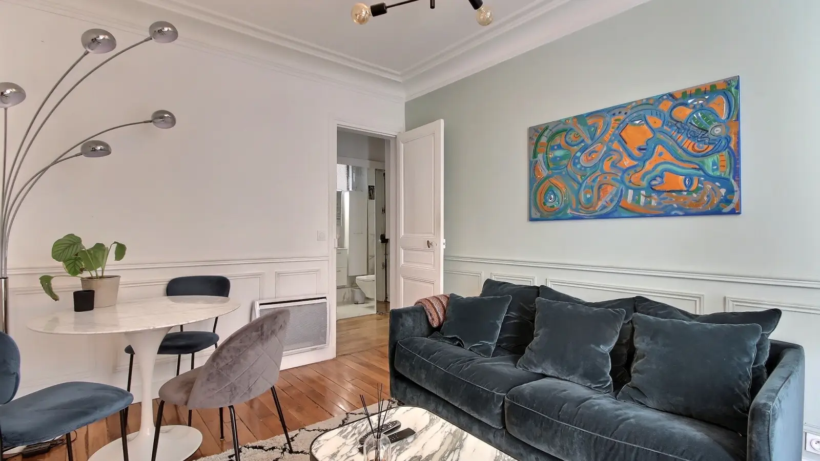 Appartement Rue du Mont Cenis à Paris