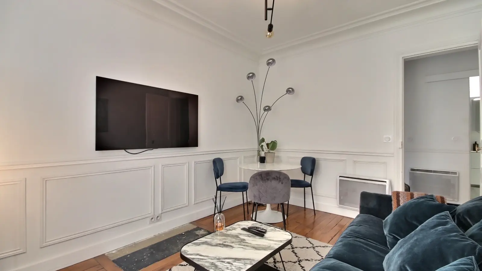 Appartement Rue du Mont Cenis à Paris