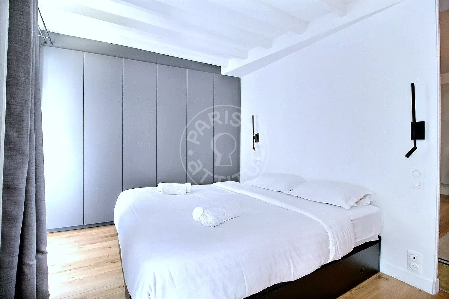 Flat Passage du Clos Bruneau in Paris