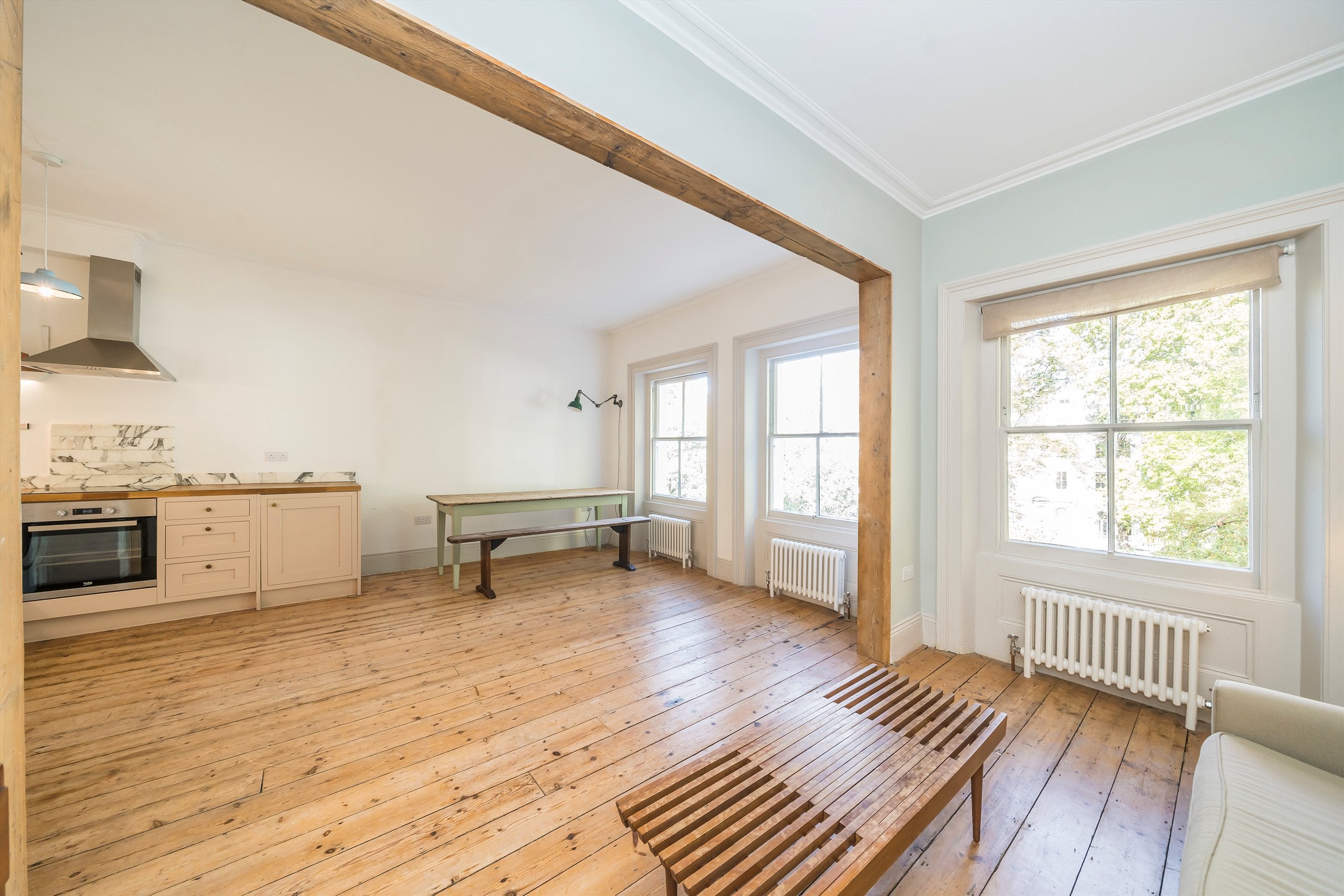Flat Cornwall Gardens in Greater London