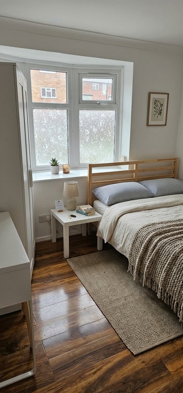 Room Kennedy Close in Greater London