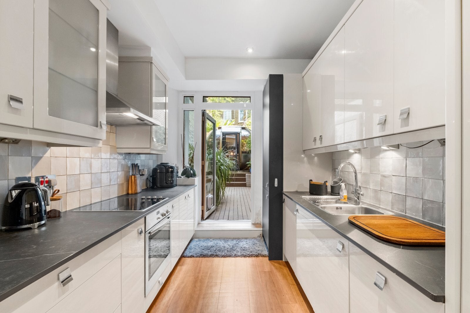 Flat Marloes Road in Greater London