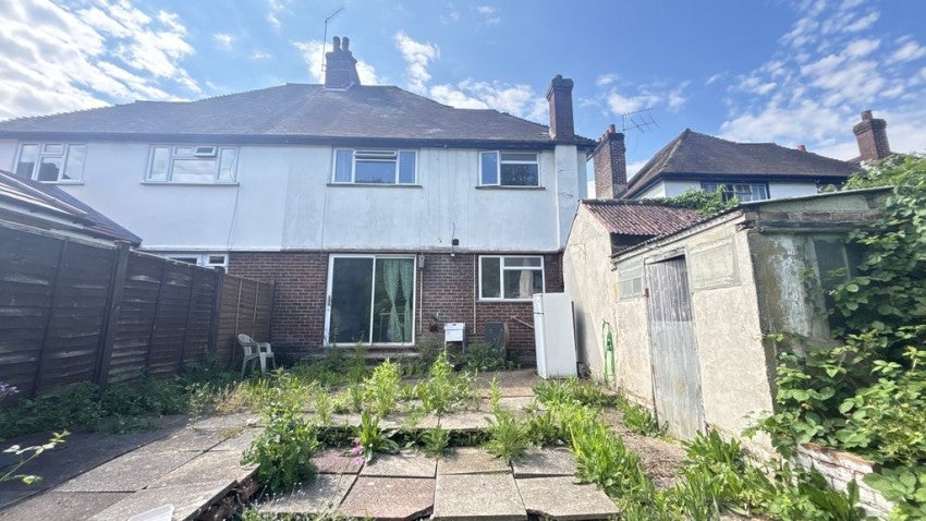 Flat Ash Grove in Guildford