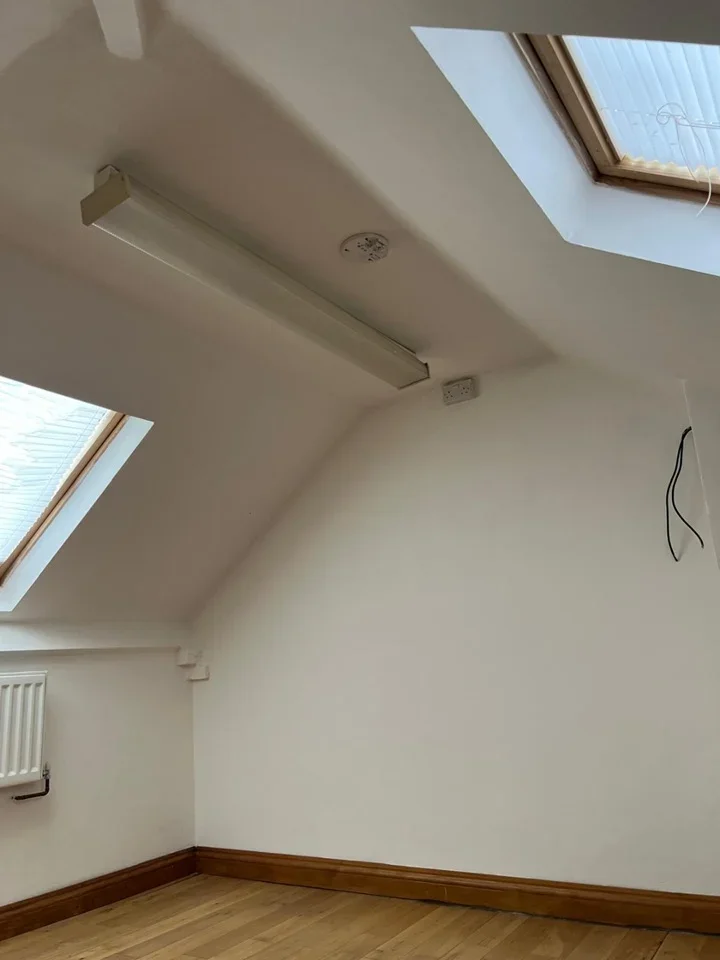 House Broom Mead in Greater London