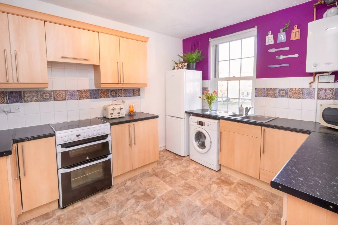 Flat Merryfield in Greater London