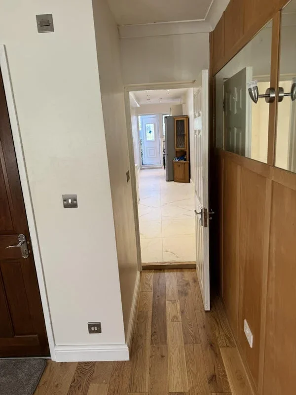 Flat Percy Road in Greater London