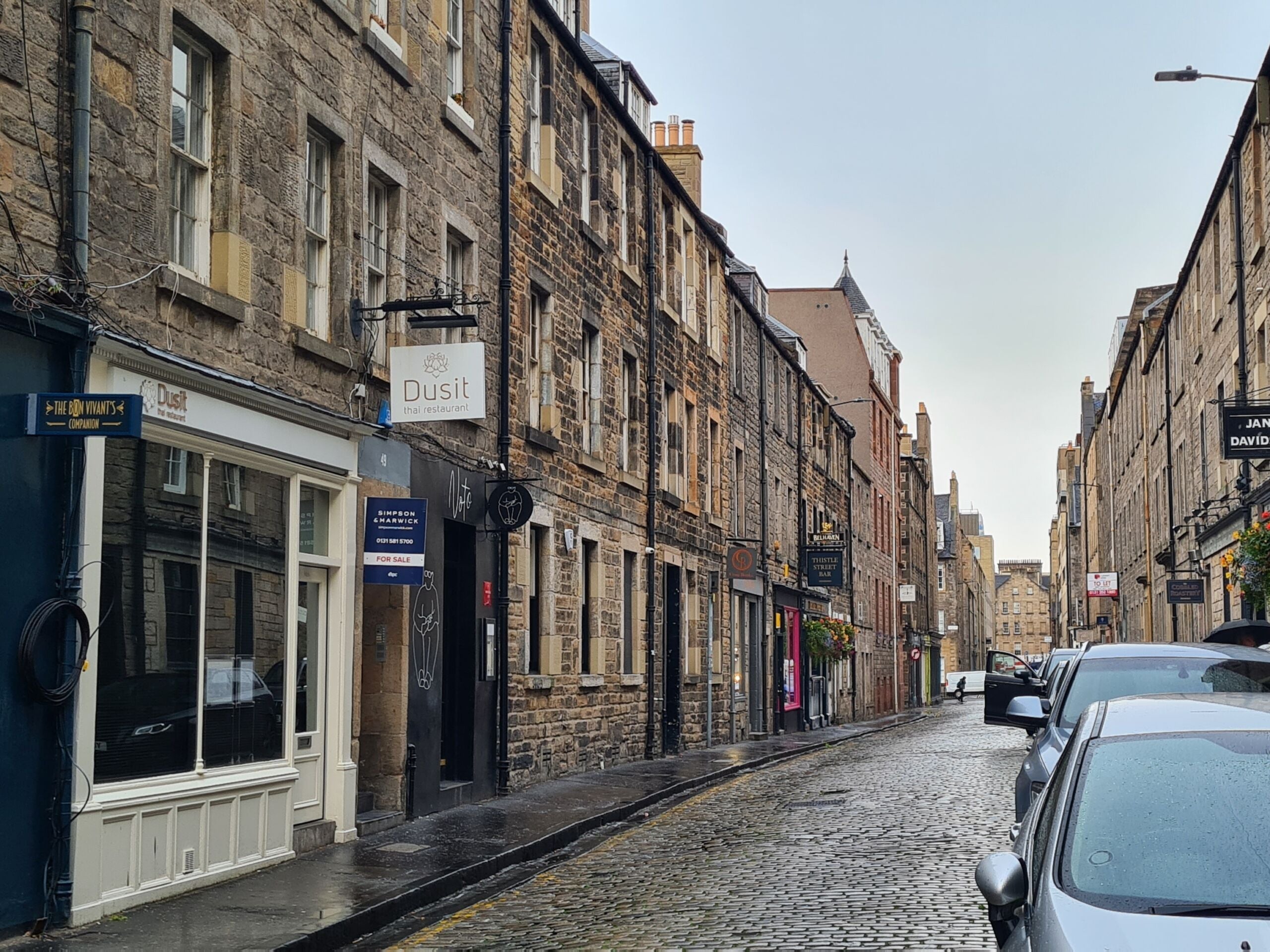 Flat Thistle Street in City of Edinburgh