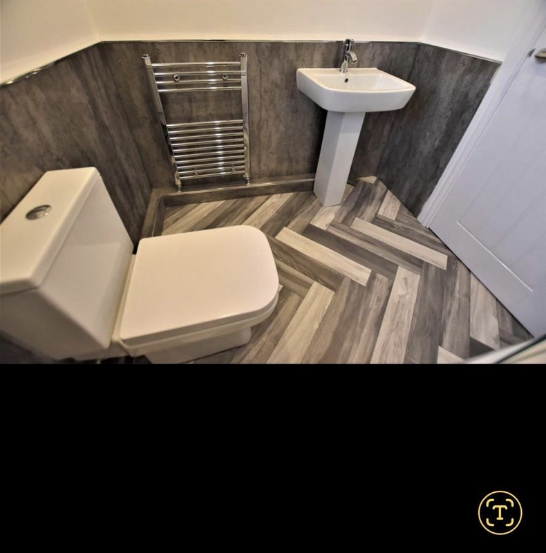 Room Highwood Close in Bolton