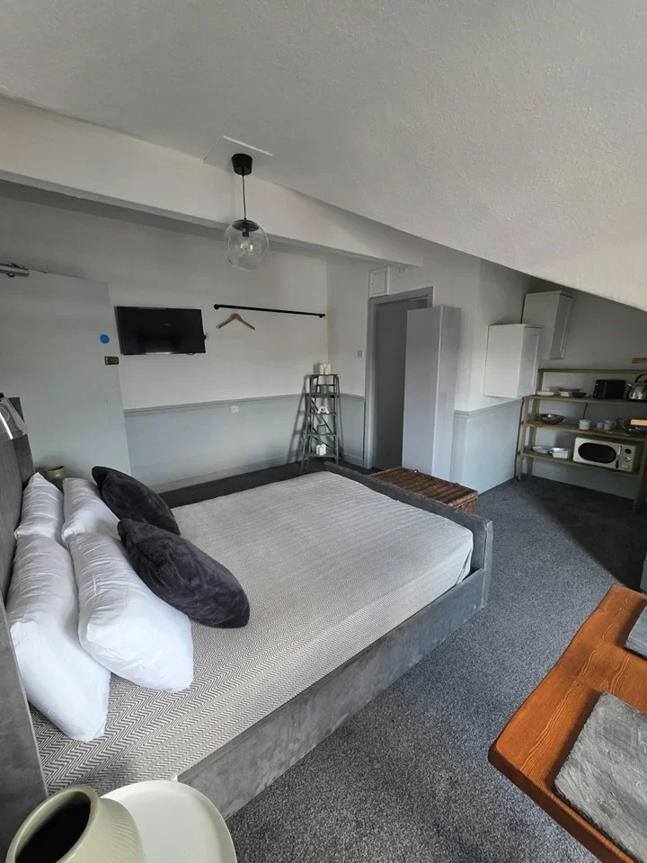 Room Upper Dicconson Street in Wigan
