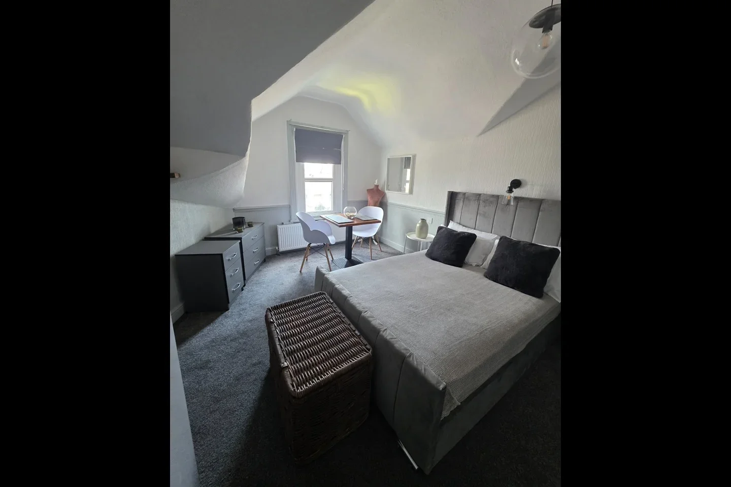 Room Upper Dicconson Street in Wigan