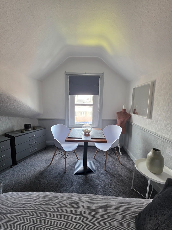 Room Upper Dicconson Street in Wigan