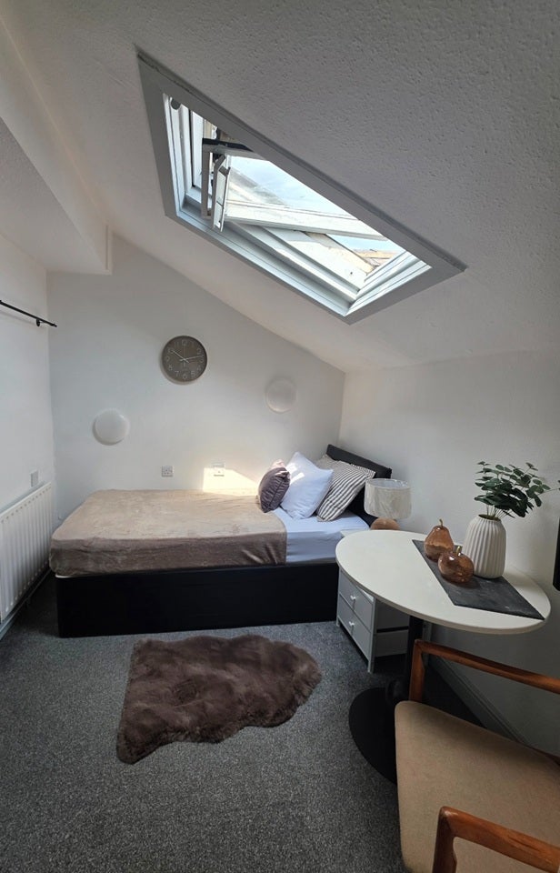 Room Upper Dicconson Street in Wigan