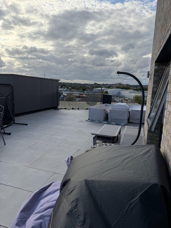 Room Hatcham Street in Greater London