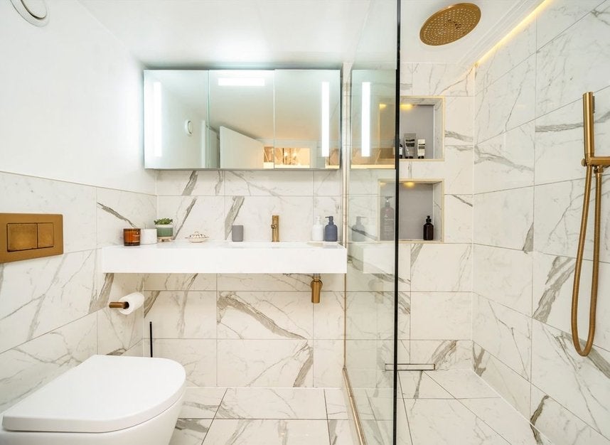 Flat Prescot Street in Greater London